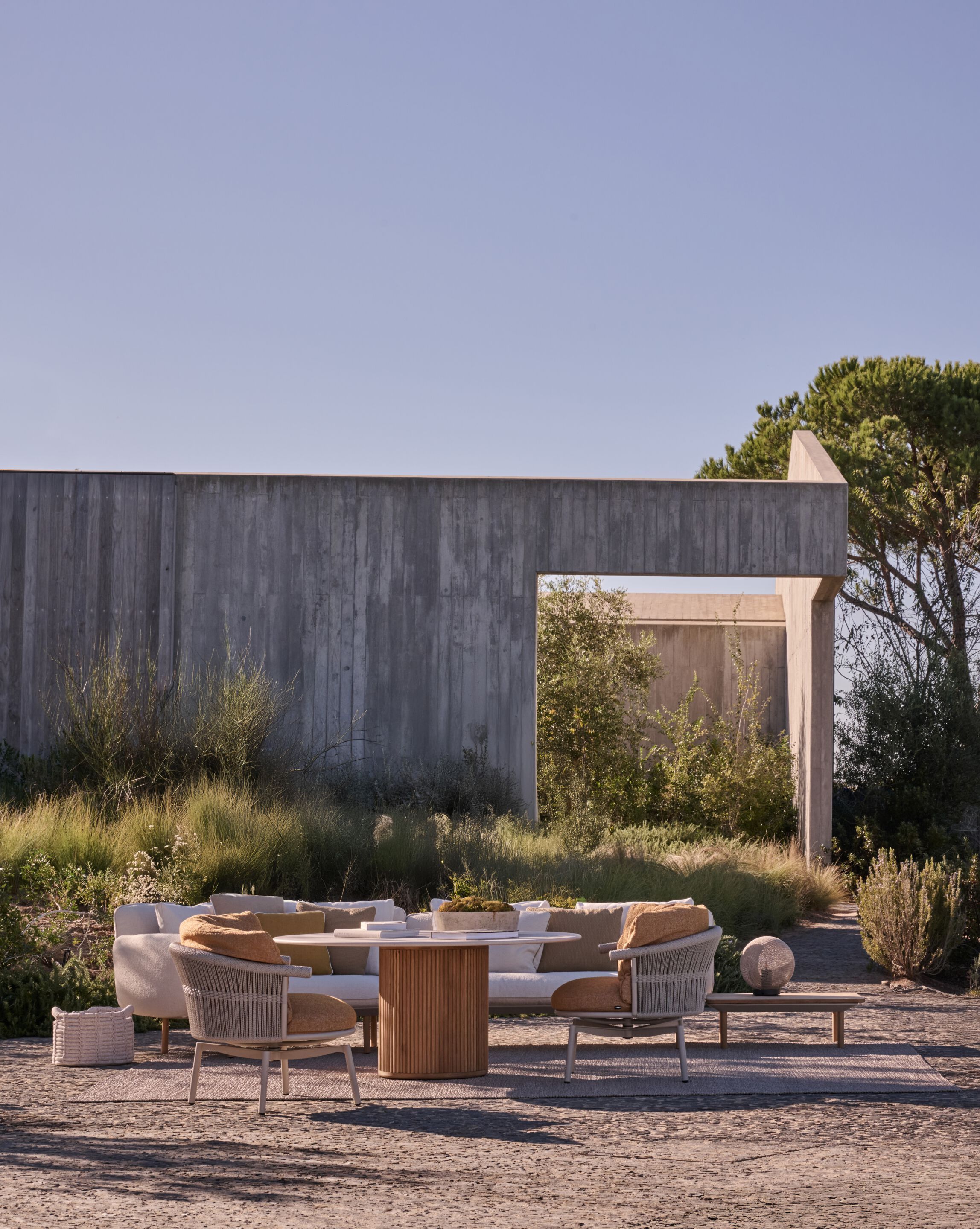 Круглый стол из тикового дерева TRIBÙ восемь ARCH-00147824 - Вид №5