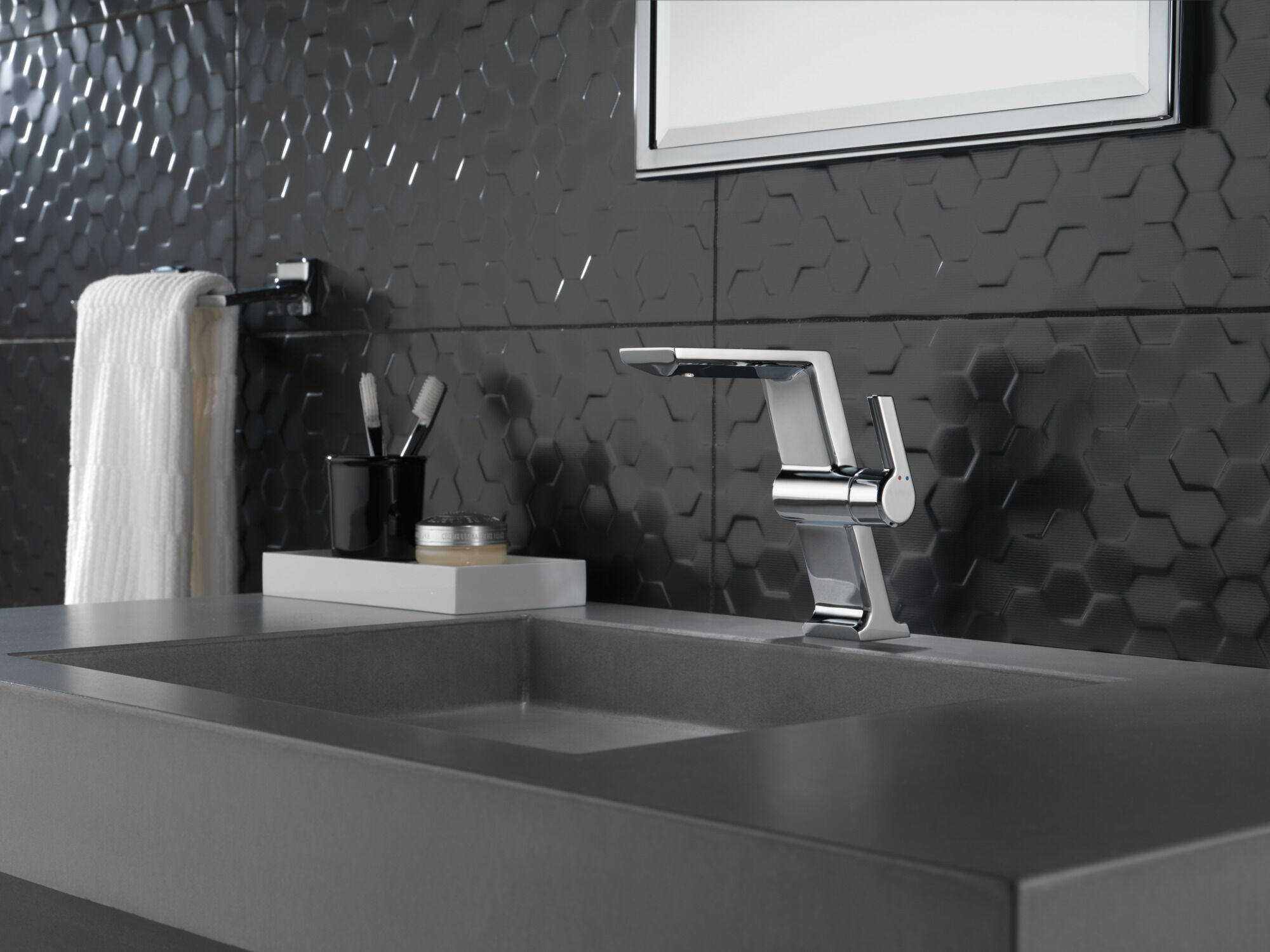 8-дюймовый мини-полотенцесушитель Delta Faucet 79908-SS - Вид №4