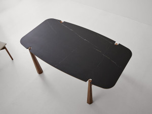 Бочковый стол с керамическим верхом