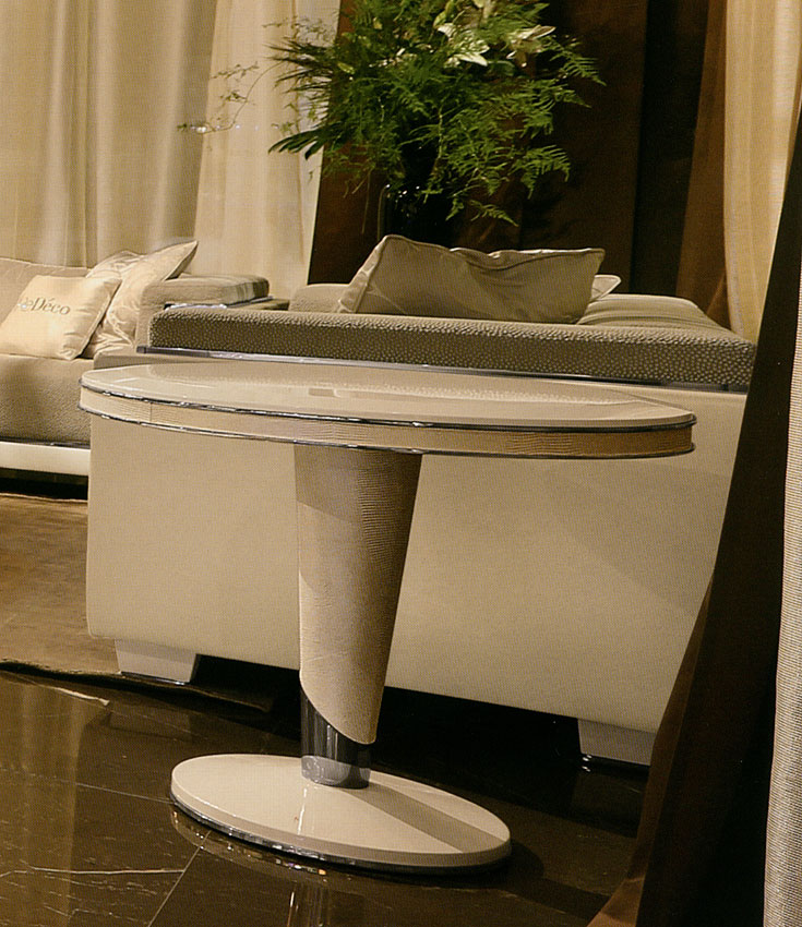 Столик  REDECO 1015 