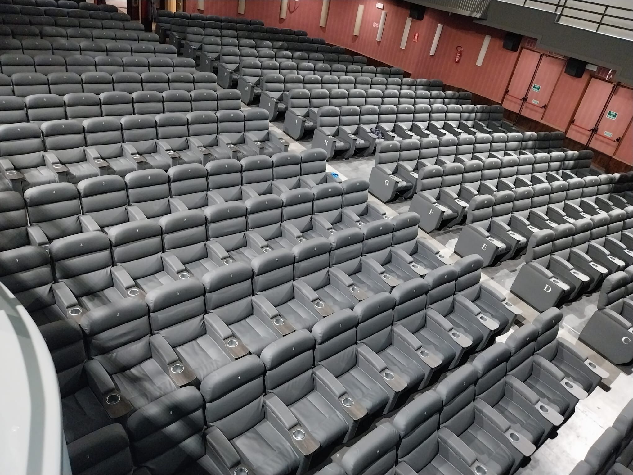 Кожаное кресло для кинотеатра CINEARREDO ARES SOFT EASY ARCH-00084210 - Вид №3