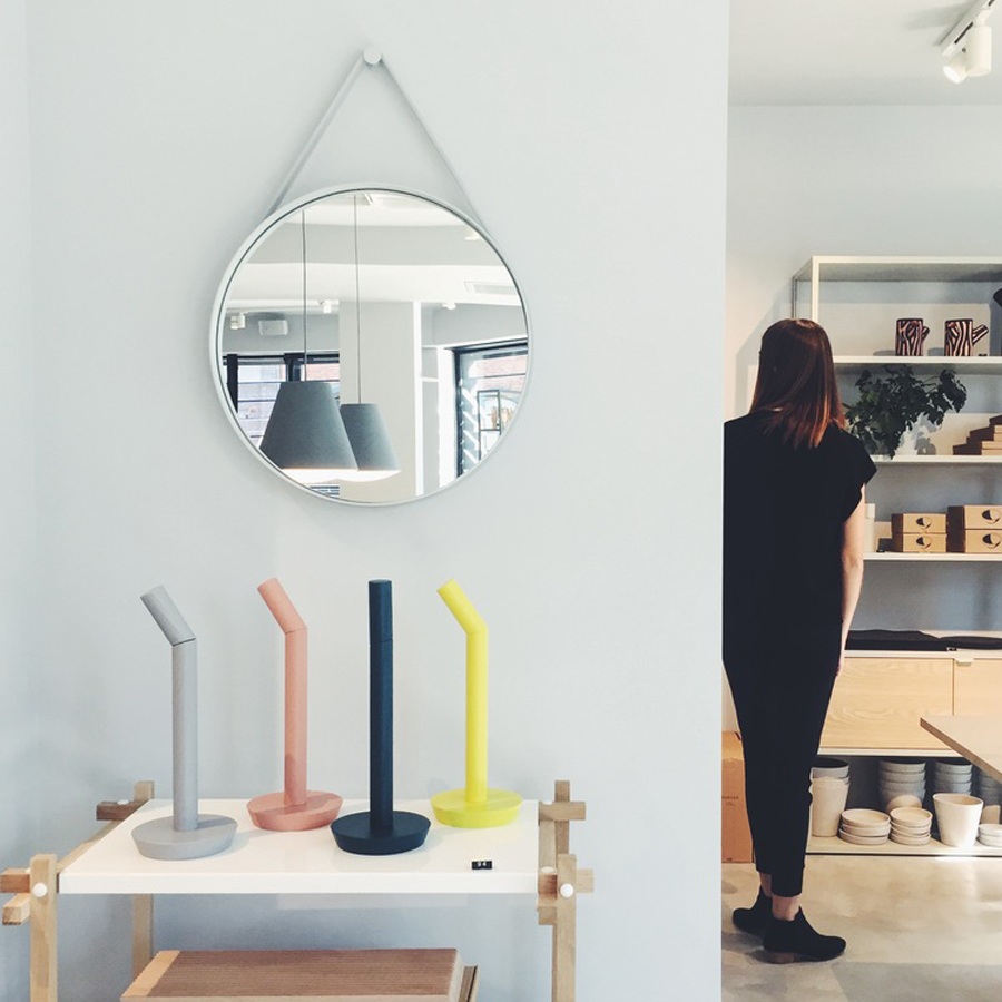 Держатель для бумажных полотенец Porter тёмно-синий Hay 505378 - Вид №1