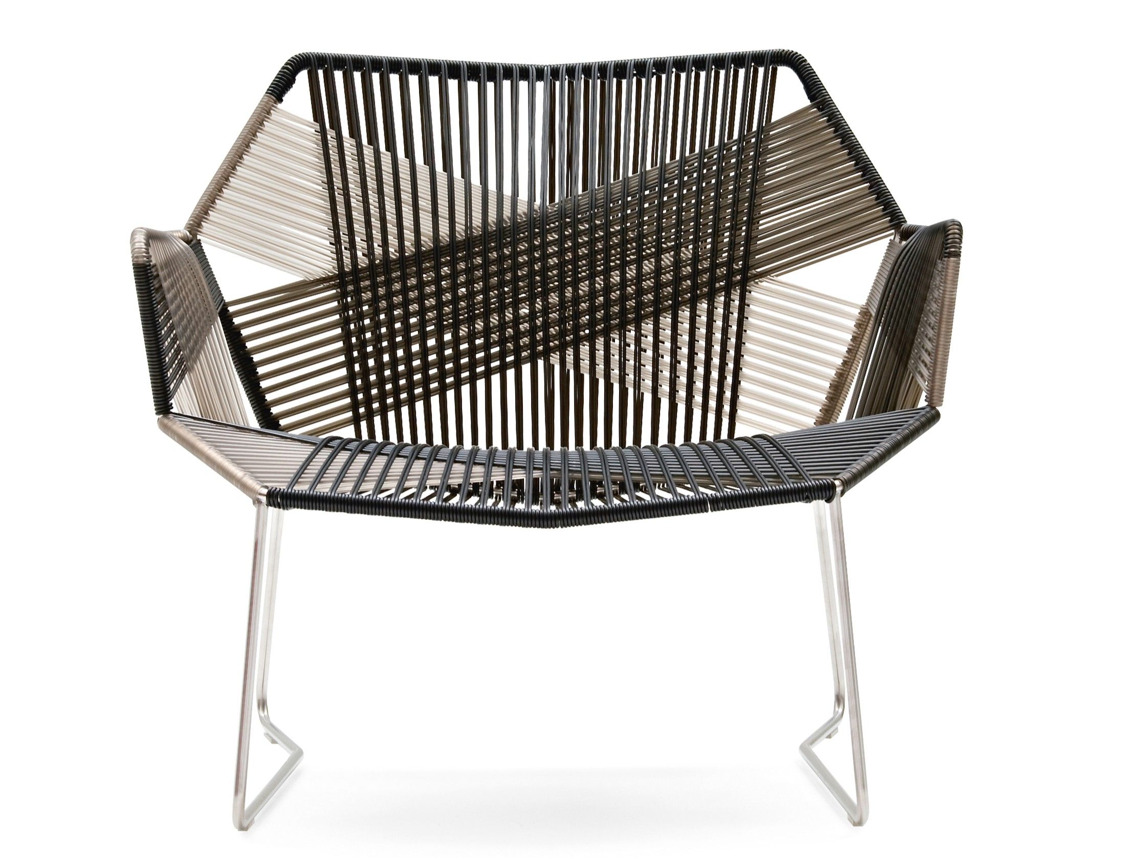 Кресло с подлокотниками из плетеной инженерно-полимерной проволоки MOROSO Tropicalia ARCH-00022750