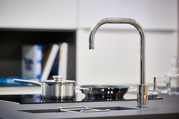 4014 Смеситель для раковины Juliet с U-образным изливом и ополаскивателем Traditional Perrinandrowe - Вид №2