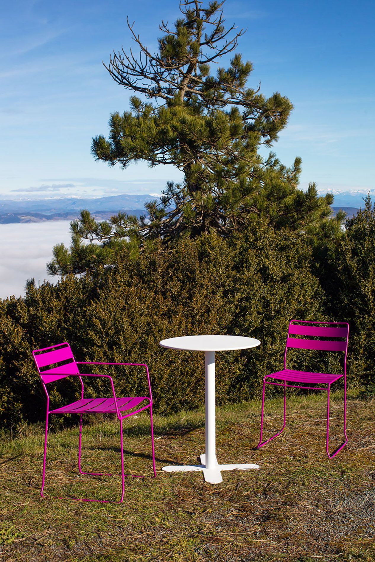 Круглый садовый стол из оцинкованной стали iSimar Антиб ARCH-00037616 - Вид №1