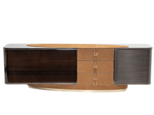 Шкаф с распашными дверями