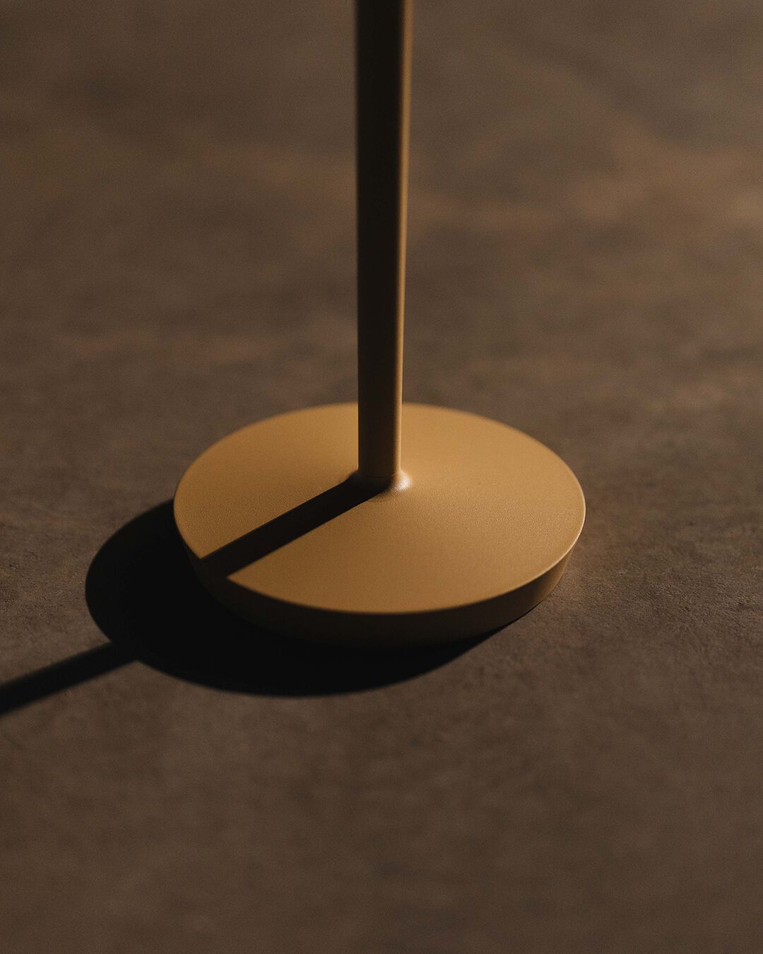 Мраморная перезаряжаемая настольная лампа Maami Home mini FIORE YELLOW ARCH-00084478 - Вид №6