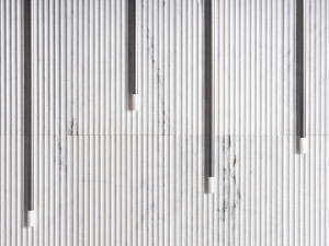 Настенный светильник из латуни для ванной комнаты