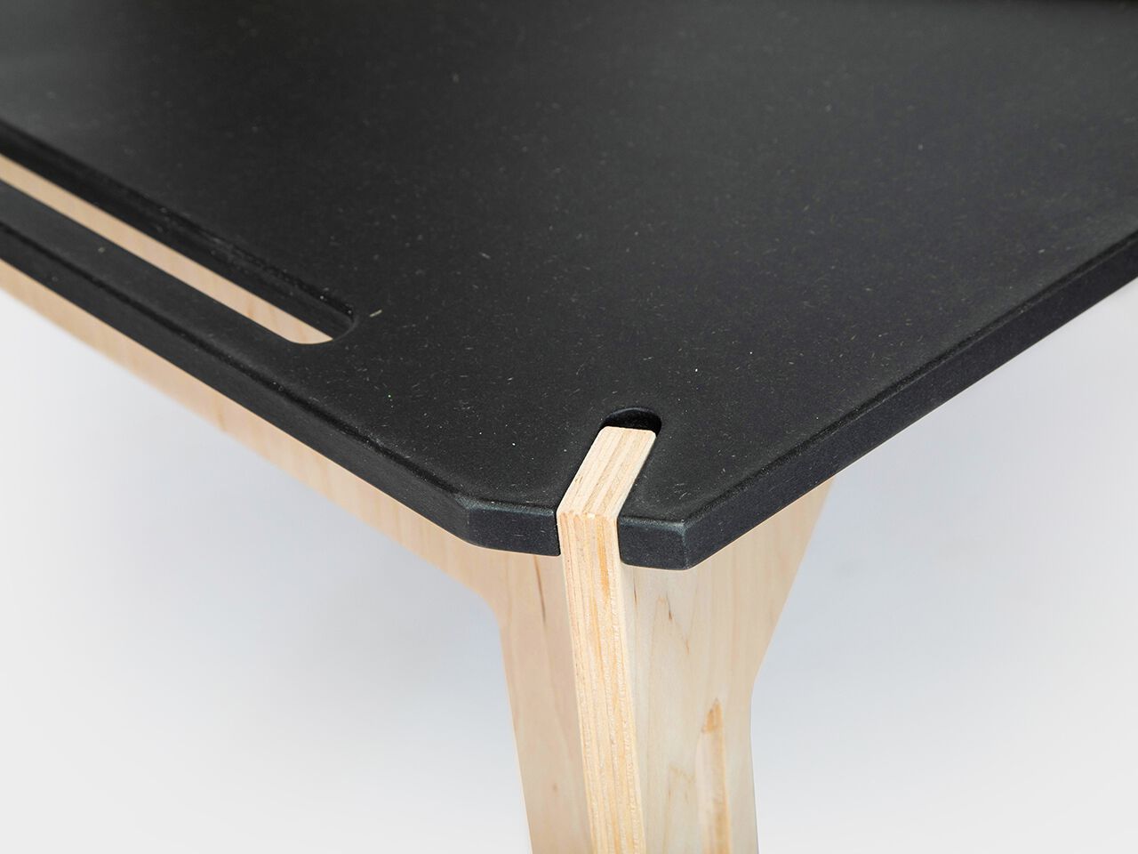 Прямоугольный рабочий стол из березы с системой кабельных втулок Esposit Karya ARCH-00041598 - Вид №3