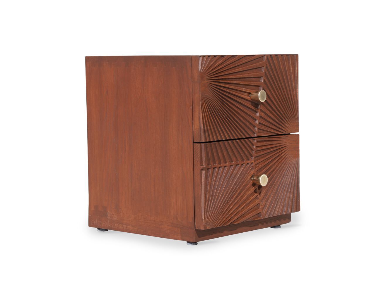 Тумбочка из тикового дерева с ящиками Alankaram LUCE ARCH-00106723