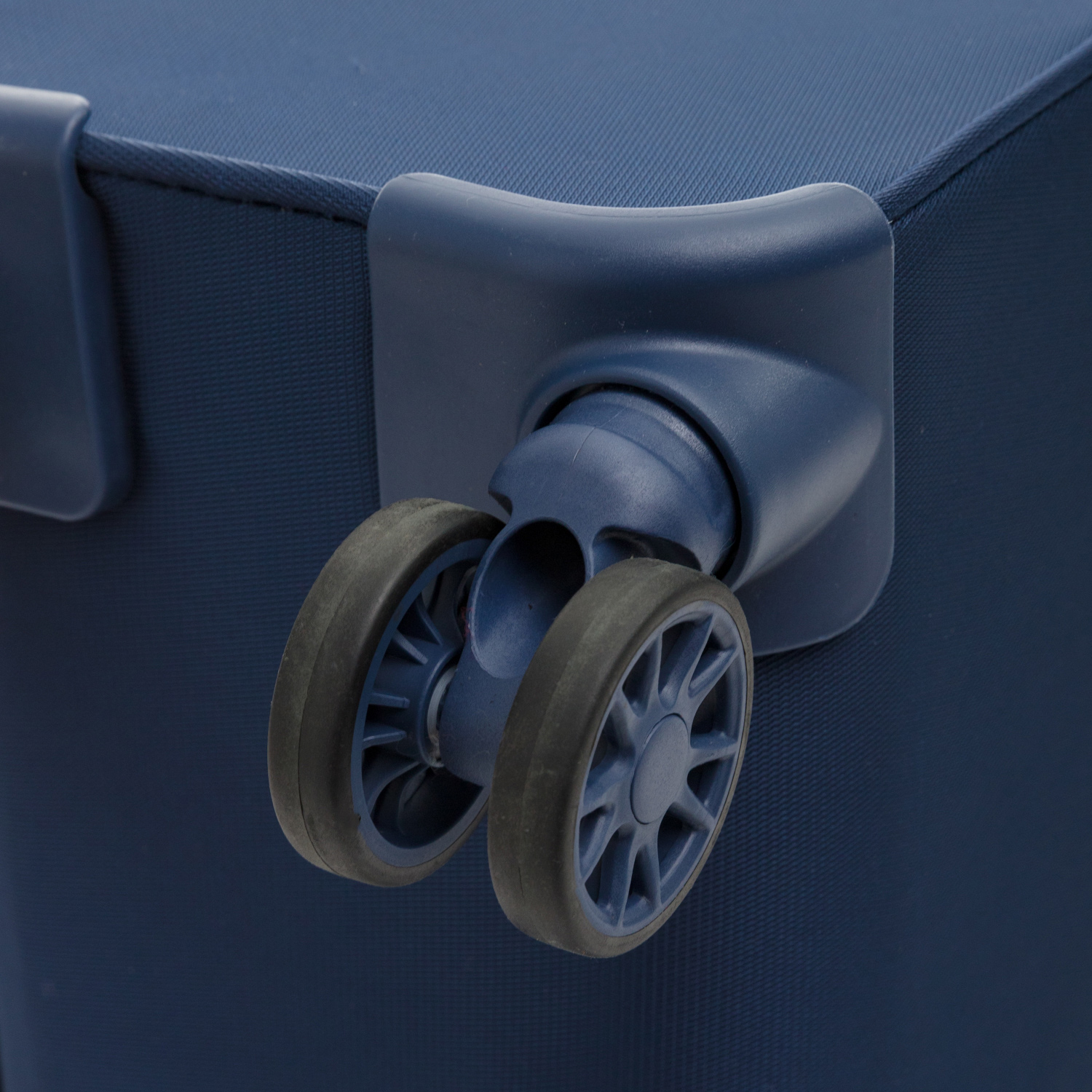 M2777-04-52 Чемодан M2777*52 S March Easy - Вид №4