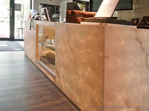 PyraSied Стойка администратора в декопьетре © Decopietra©