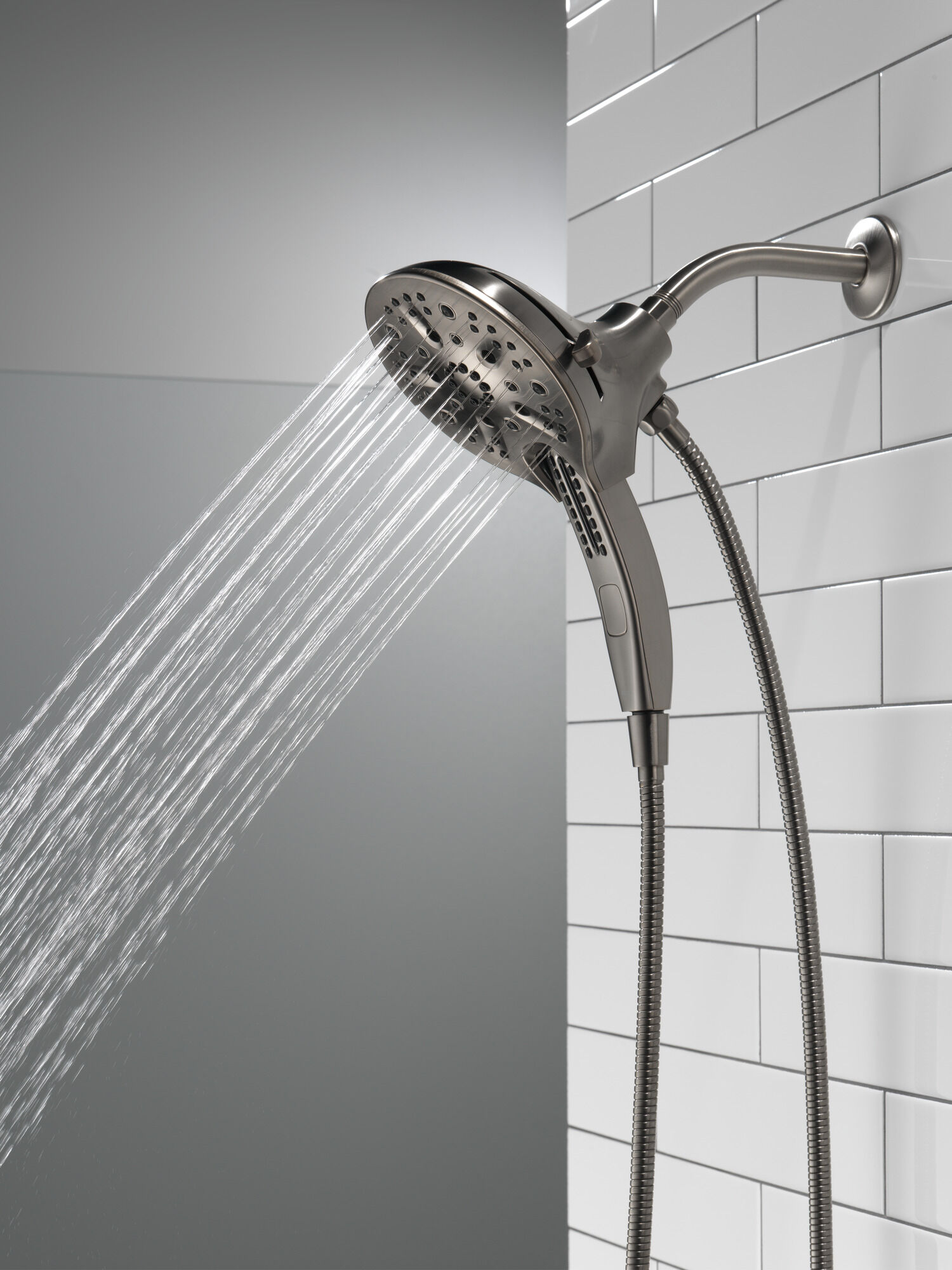 58620-KS25-PK In2ition® H2Okinetic® Душ два в одном с 5 настройками Delta Faucet Universal Showering Черный нержавеющий  - Вид №19