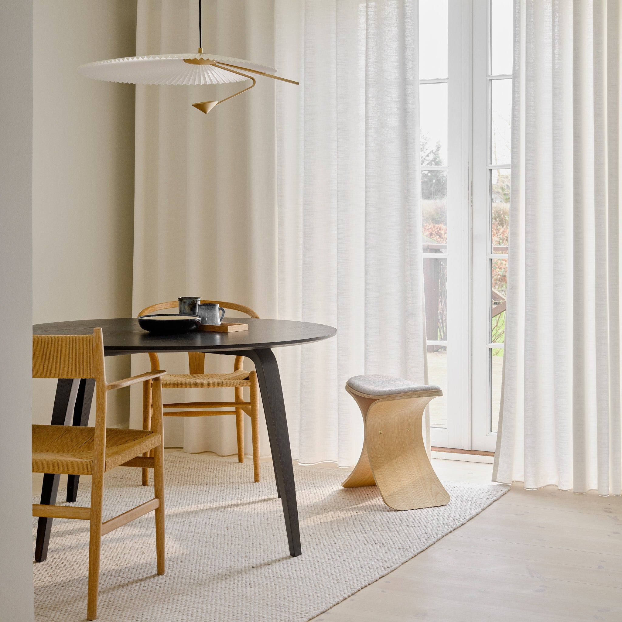 Дубовый табурет с тканевым сиденьем Gejst Luno ARCH-00151658 - Вид №10