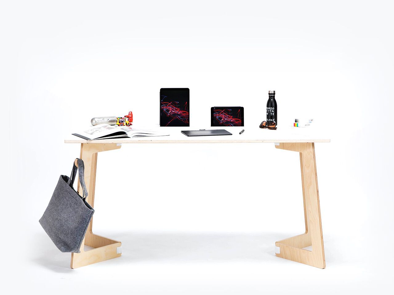 Прямоугольный рабочий стол с системой люверсов Esposit Karya ARCH-00006950