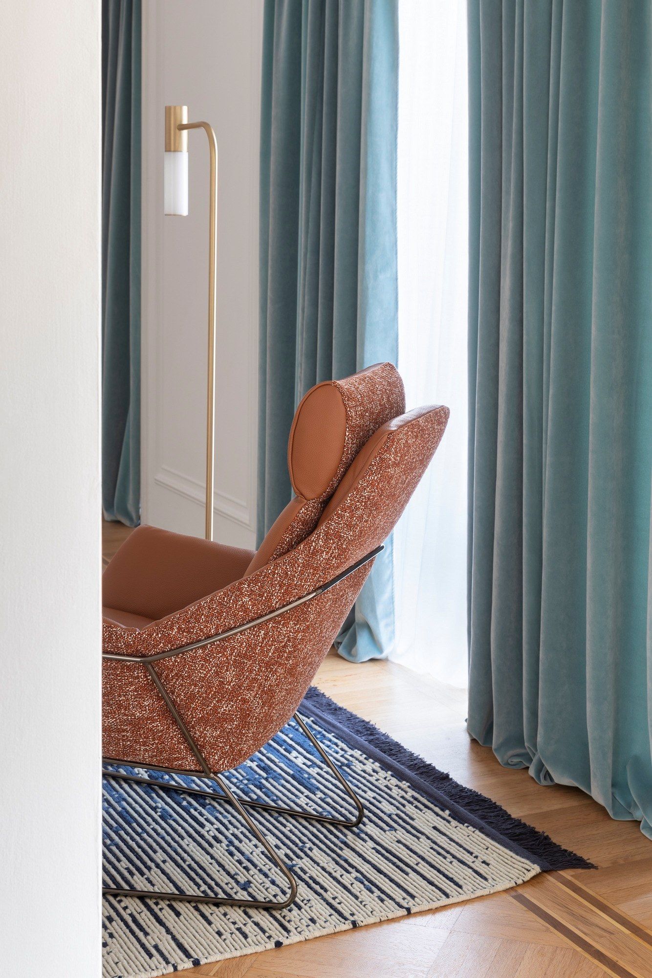 Кресло bergère из ткани с высокой спинкой Saba Italia Нью-Йорк ARCH-00039174 - Вид №3