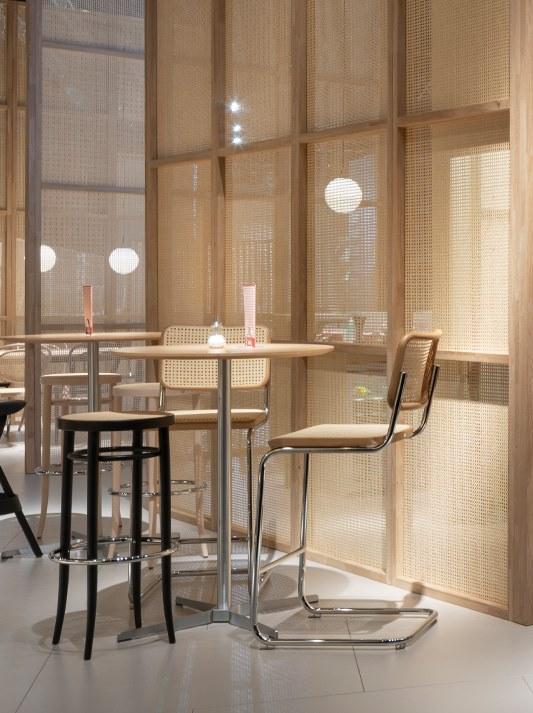 Thonet Круглый высокий стол  1828  - Вид №2