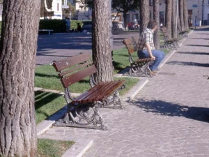 Neri Деревянная скамейка со спинкой Layia 2150, 2151