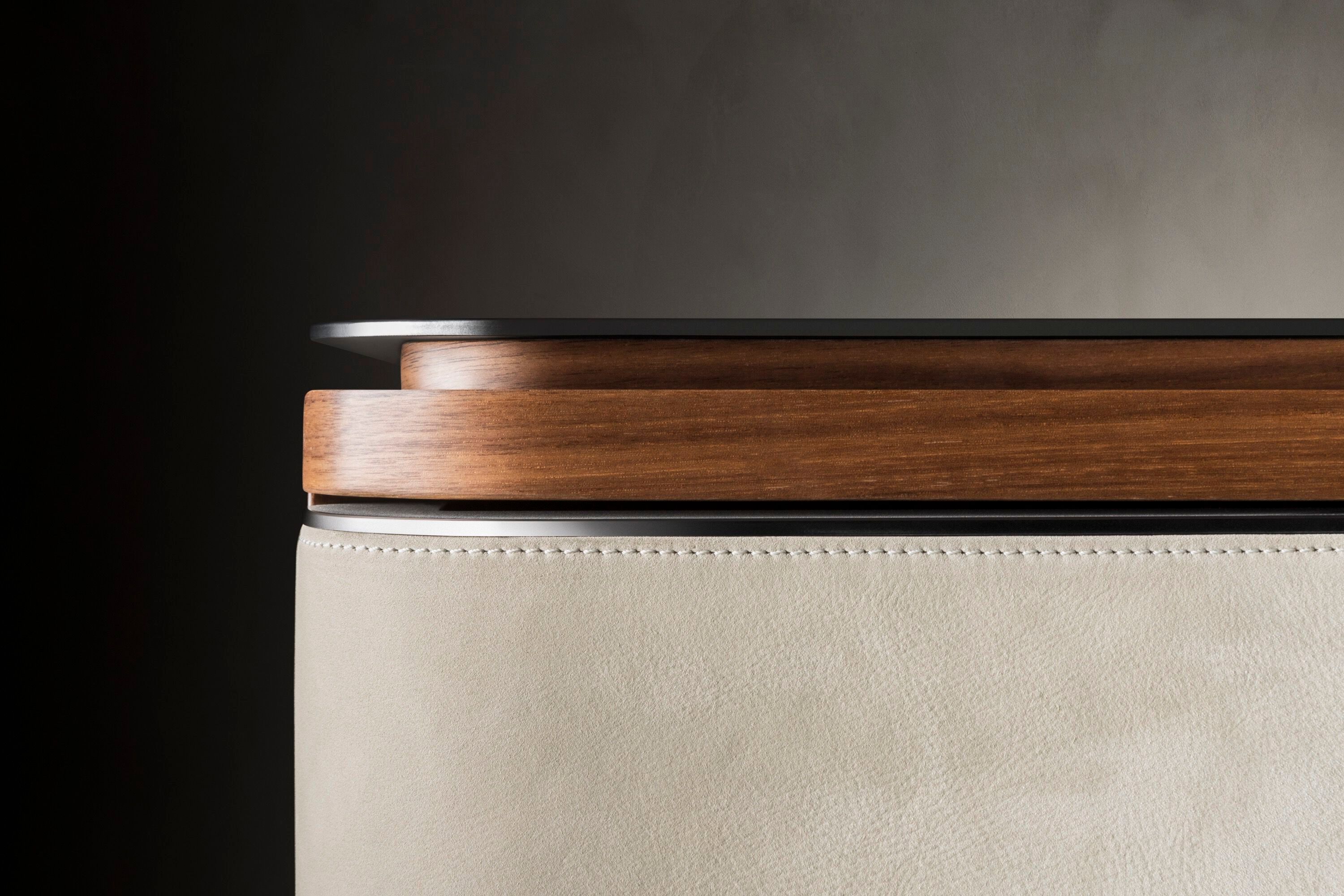 Комод из орехового дерева с кожаной обивкой OAK New York Suite ARCH-00036179 - Вид №9