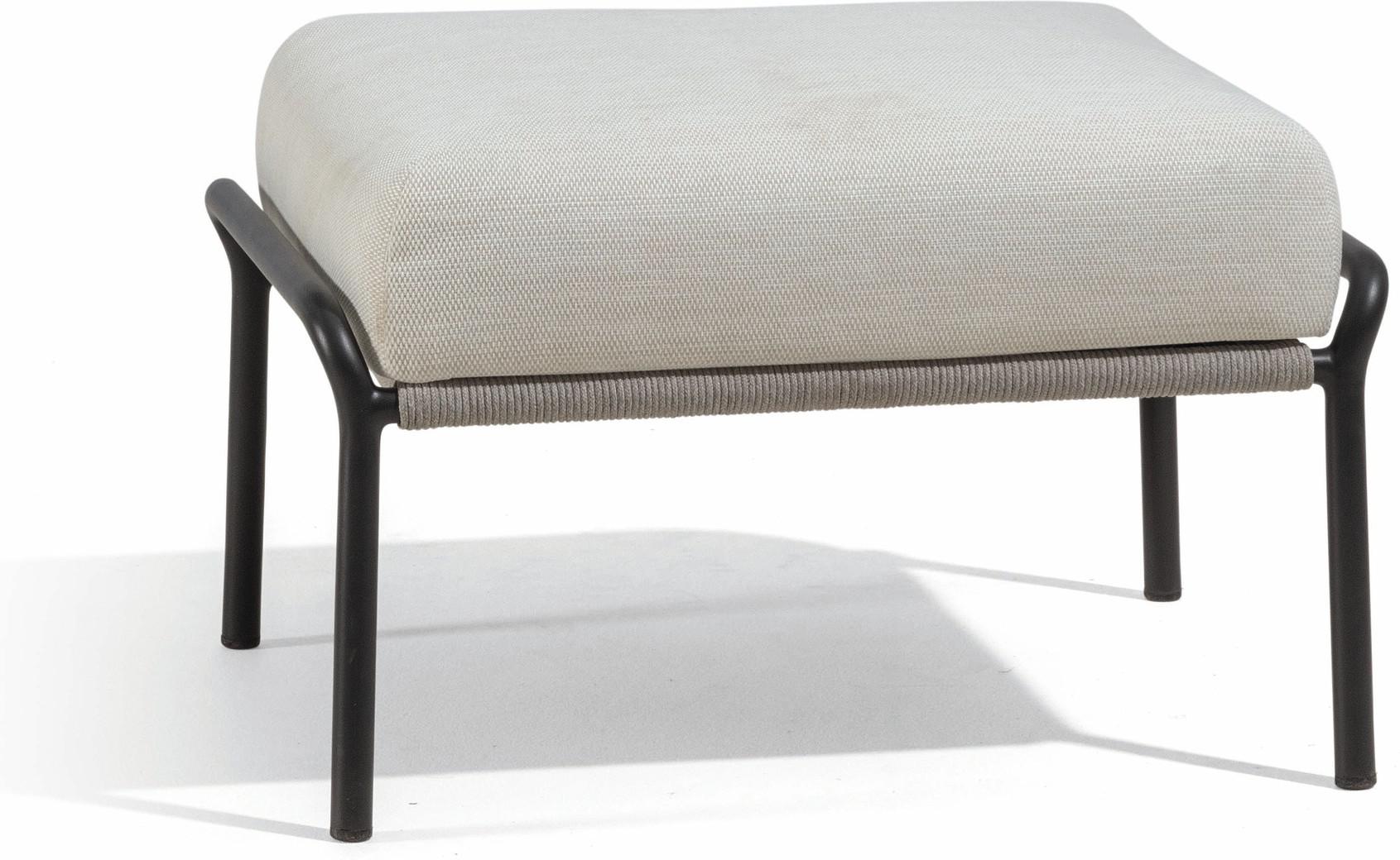 MNST319 Подставка для ног лава серебро Manutti Radius