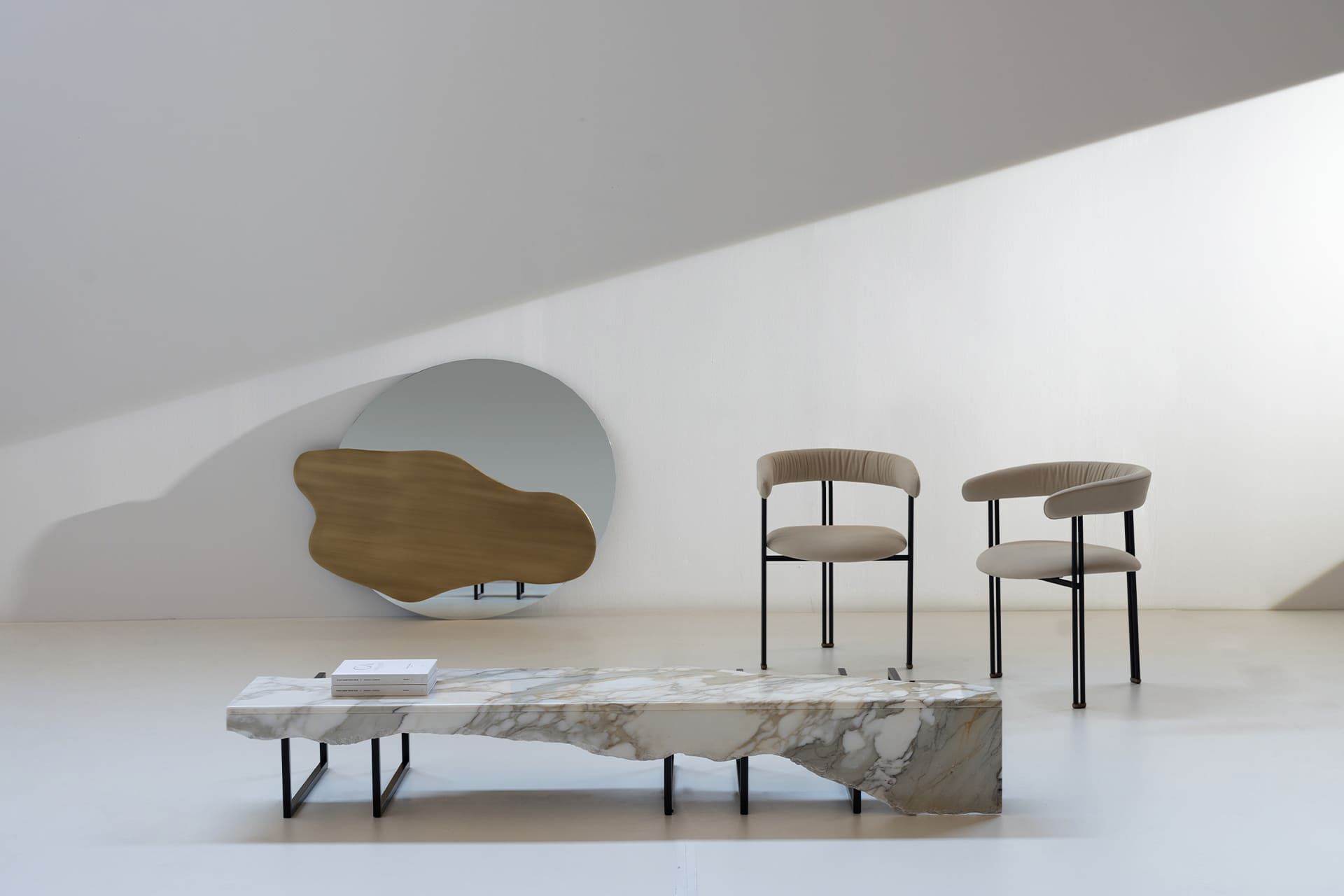 Кожаный мягкий стул с подлокотниками Greenapple MAIA ARCH-00019398 - Вид №3