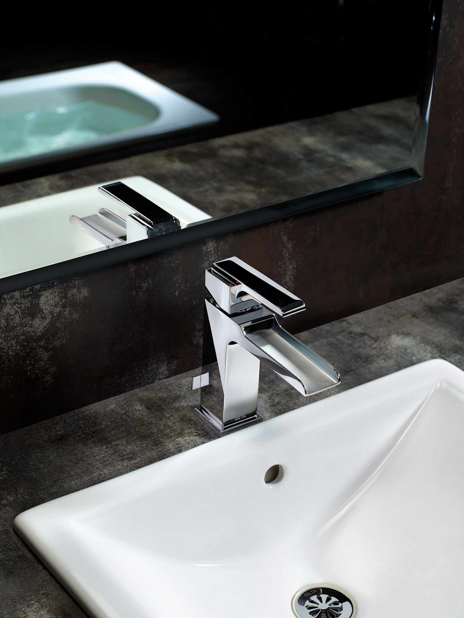 568LF-MPU Смеситель для ванной комнаты с одной ручкой Delta Faucet Ara Хром - Вид №14