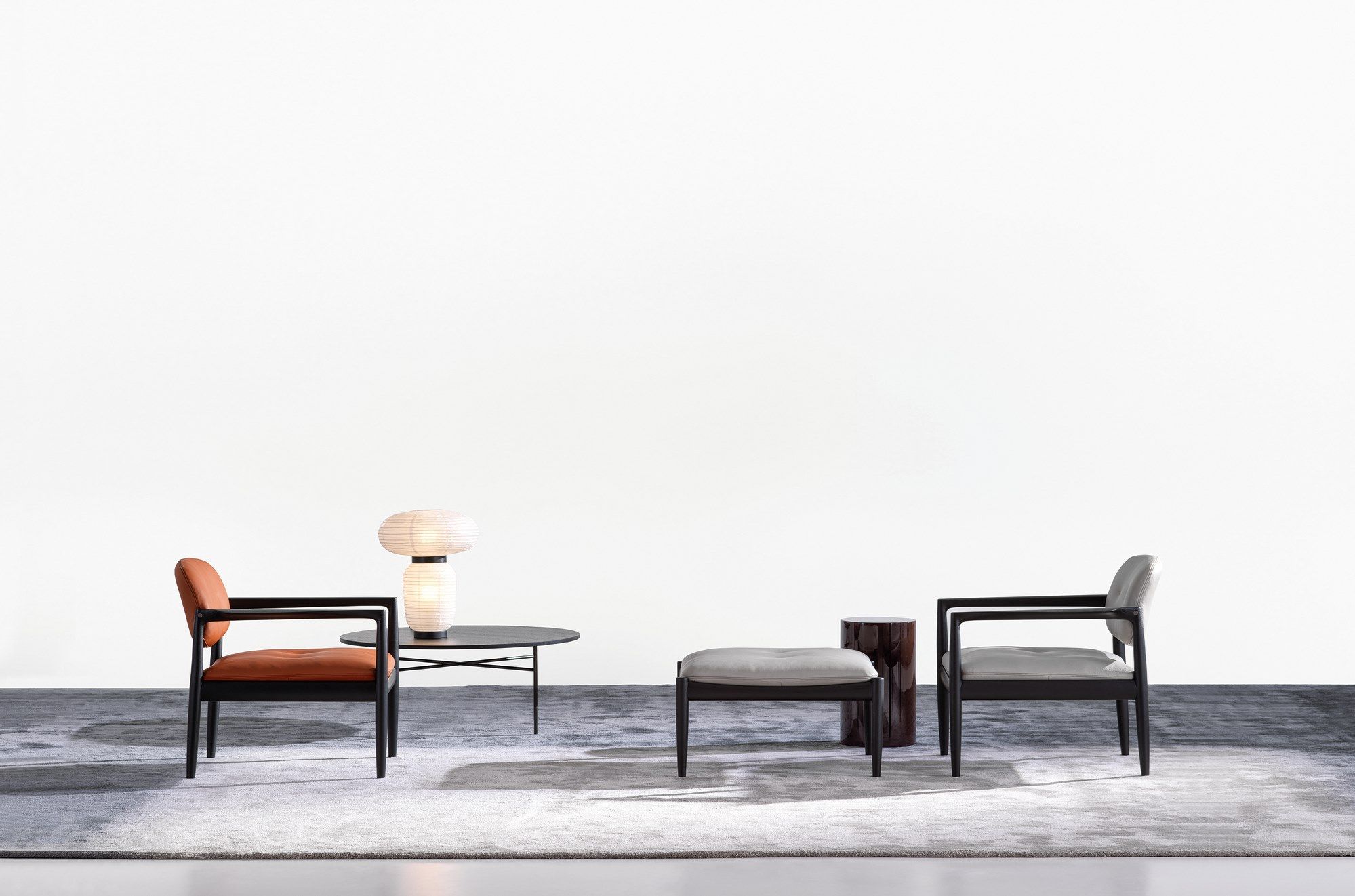 Подставка для ног из ясеня с мягкой подушкой Minotti Yoko ARCH-00088991 - Вид №1