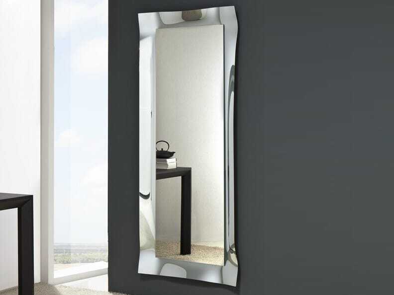 Настенное зеркало в рамке RIFLESSI ARCH-00040004