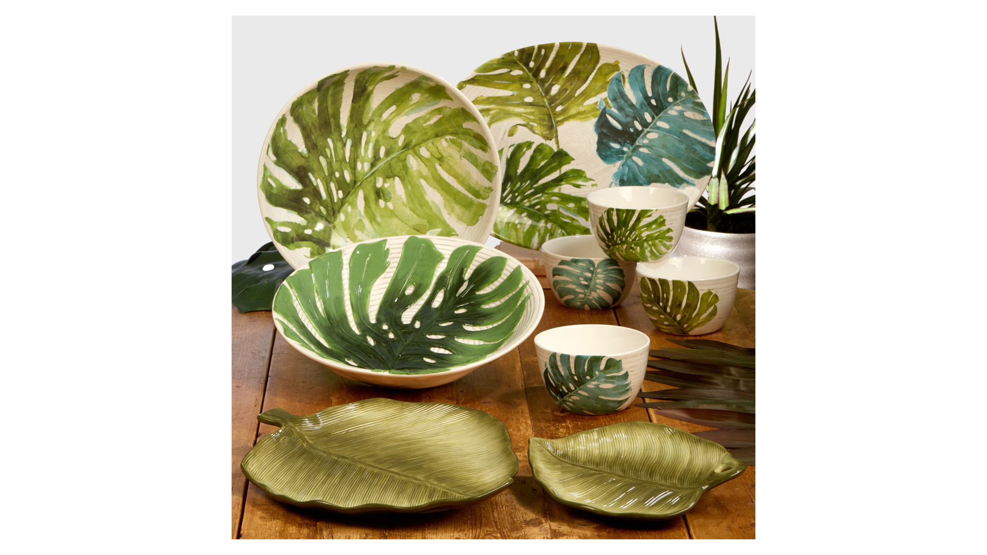 10638468 Certified International Блюдо круглое 3D Certified Int. Пальмовые листья 33см, керамика, рельеф Керамика  - Вид №1