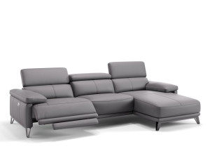 Кожаный диван с полуостровом