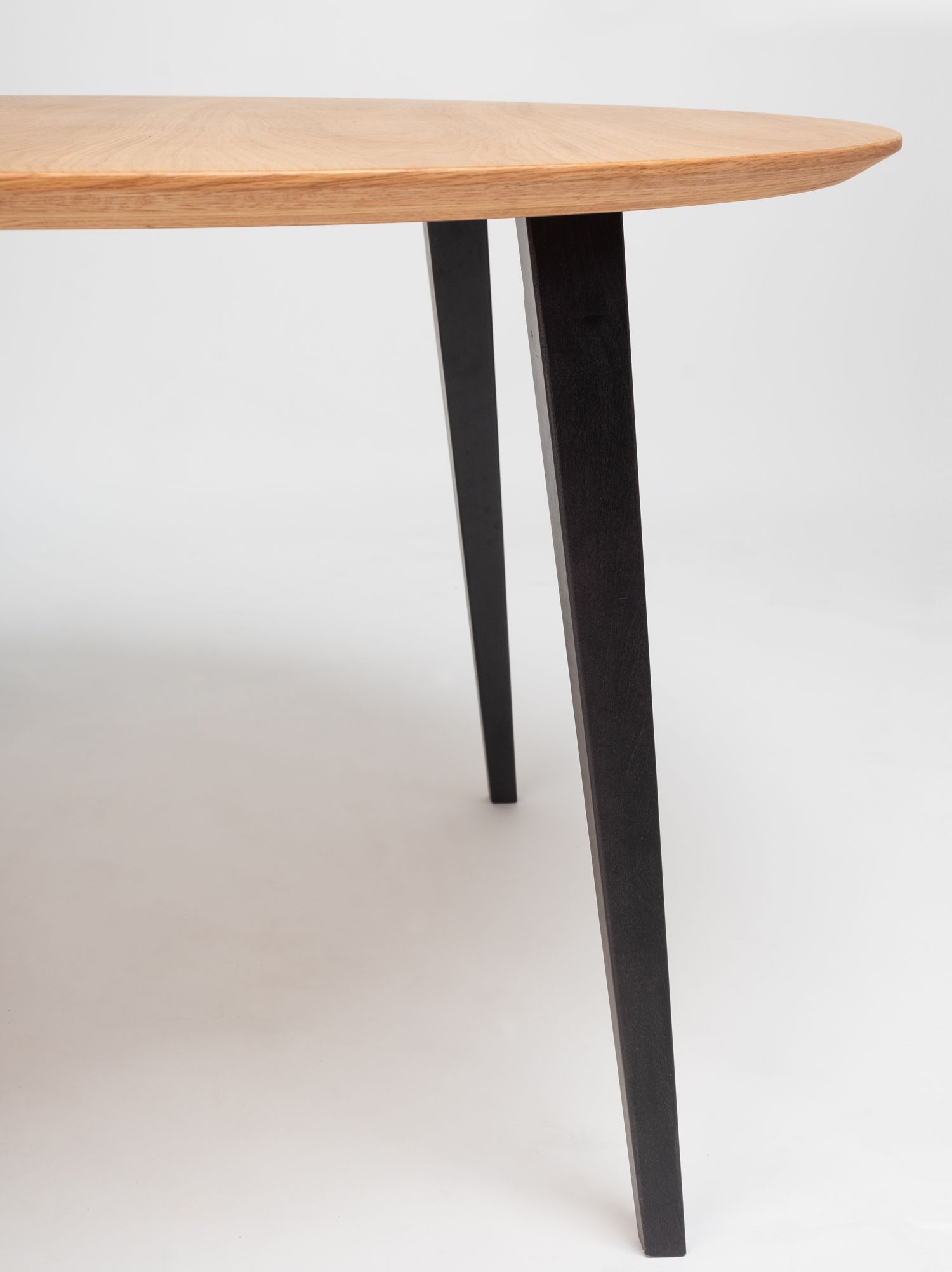 Круглый стол из бука ONDARRETA Боб ARCH-00095474 - Вид №1