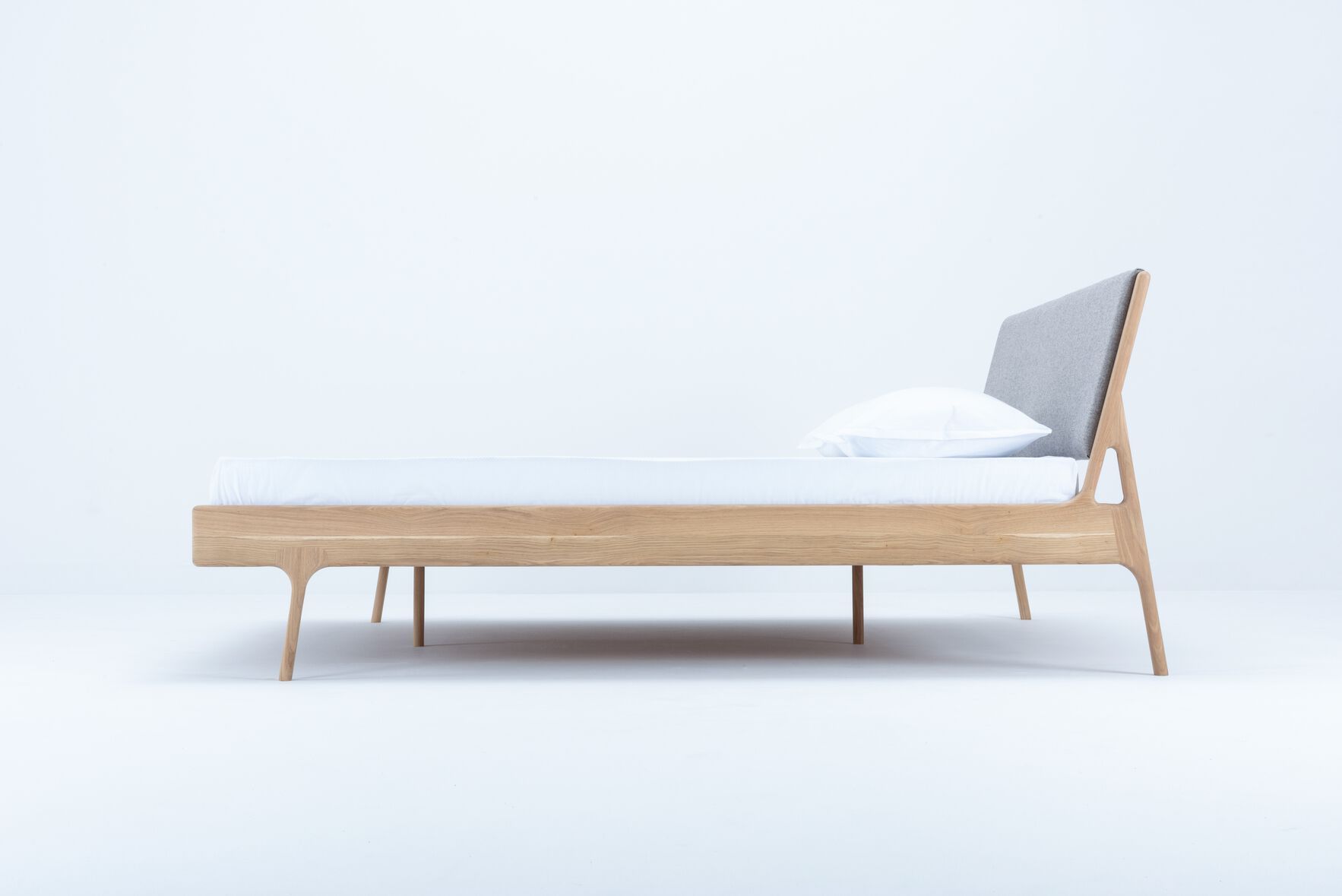 Дубовая двуспальная кровать Gazzda Fawn ARCH-00085993 - Вид №36