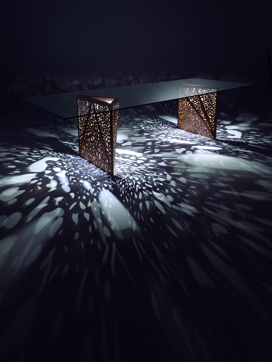 Прямоугольный стол Casamania & Horm Riddled ARCH-00047790 - Вид №1