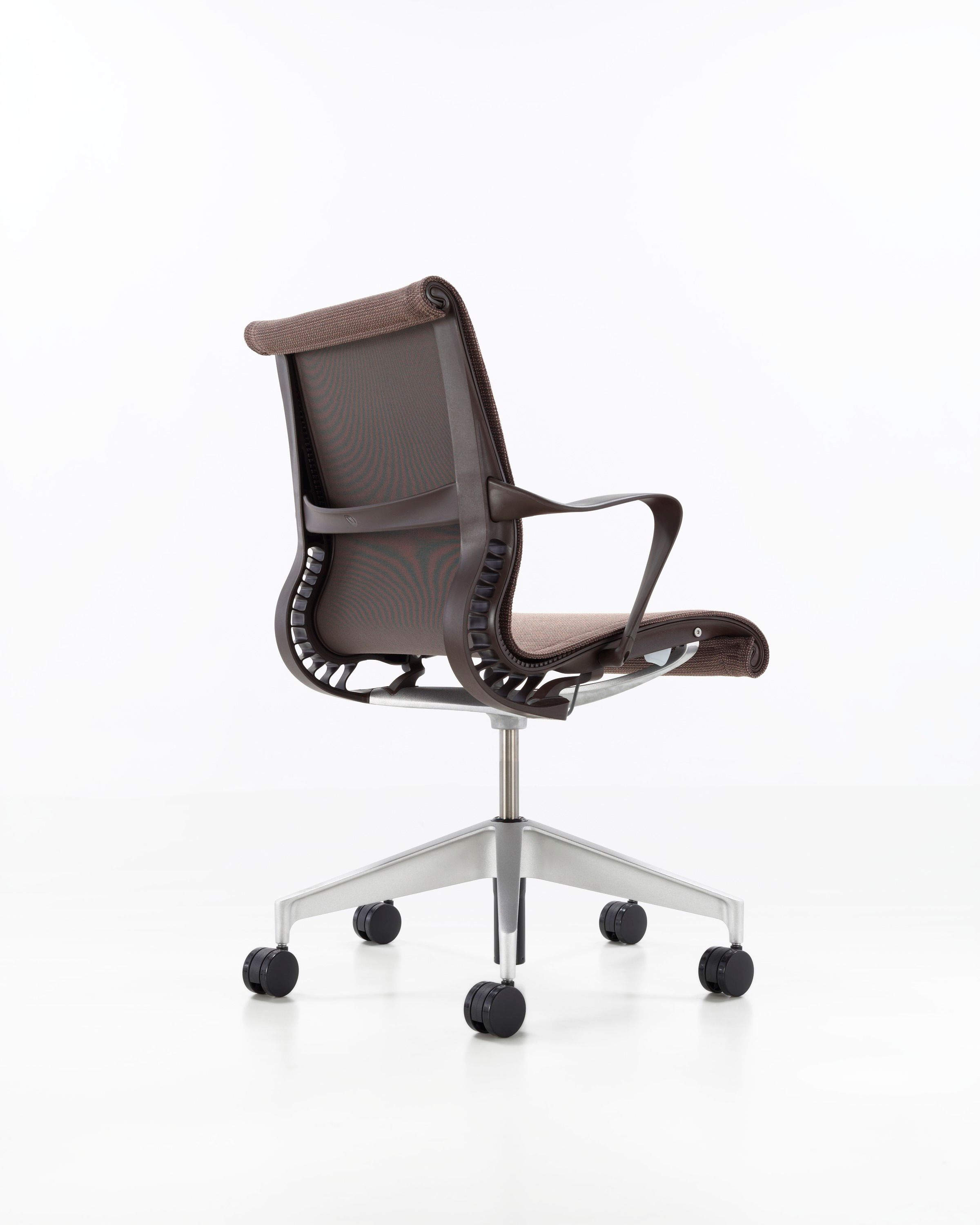 Эргономичный поворотный тканевый офисный стул с подлокотниками Herman Miller Setu ARCH-00086992 - Вид №45