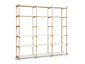 Деревянный книжный шкаф