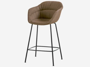 Высокий стул с тканевой подкладкой с подставкой для ног