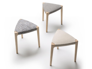 Штабелируемый табурет из ясеня