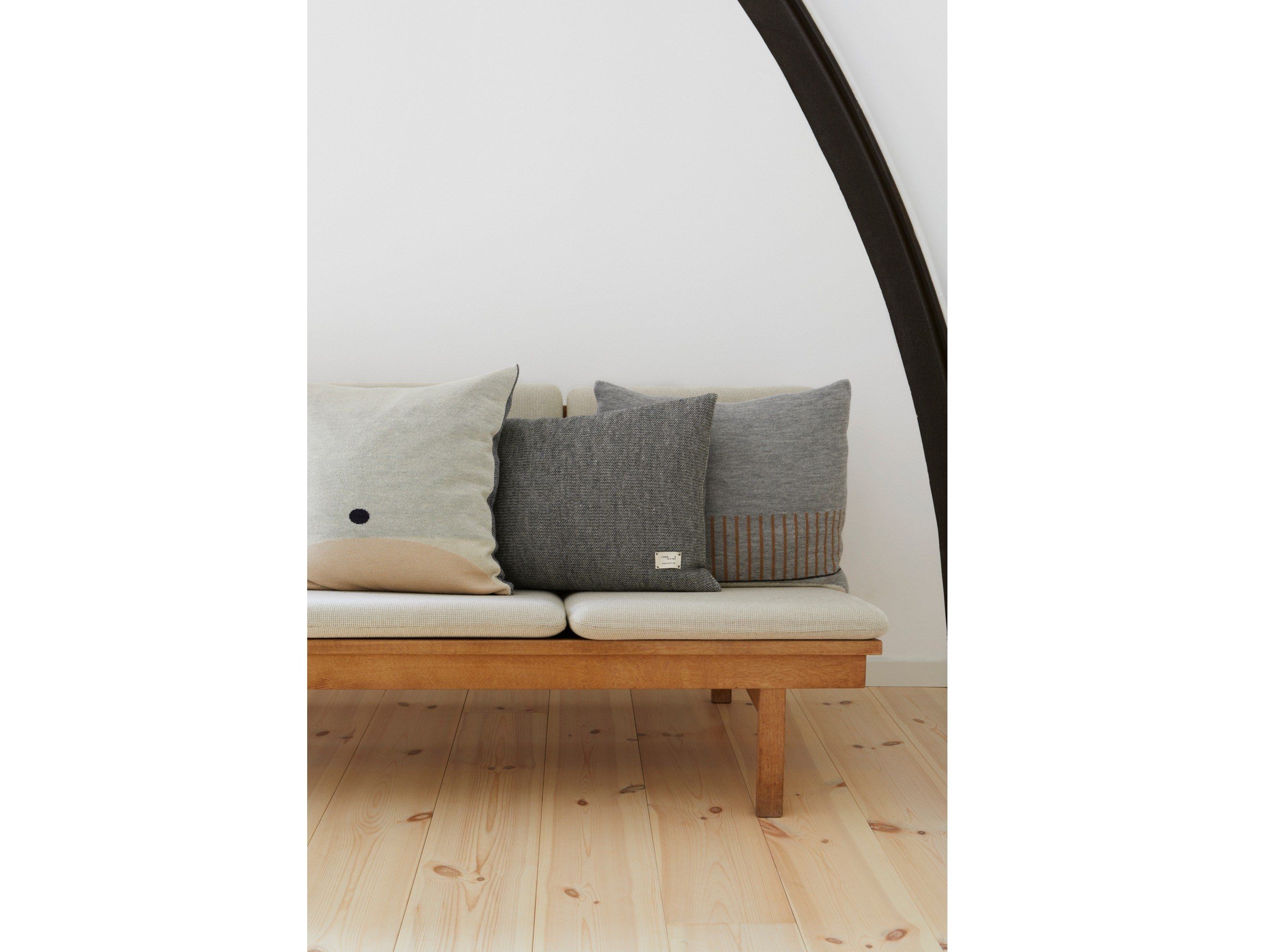 Квадратная подушка из альпаки Form & Refine Aymara ARCH-00073357 - Вид №2