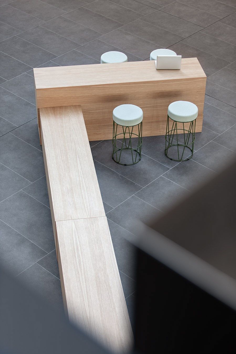 Стальной высокий садовый стул iSimar Lagarto ARCH-00051225