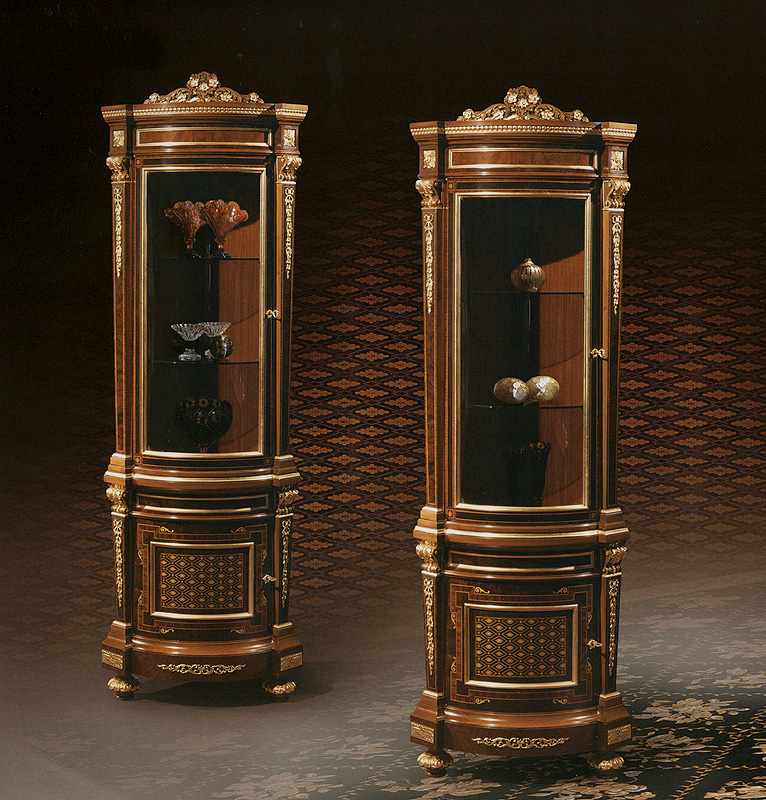 Витрина  EZIO BELLOTTI 1076 