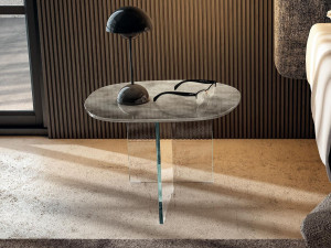 Стеклянный журнальный столик / тумбочка