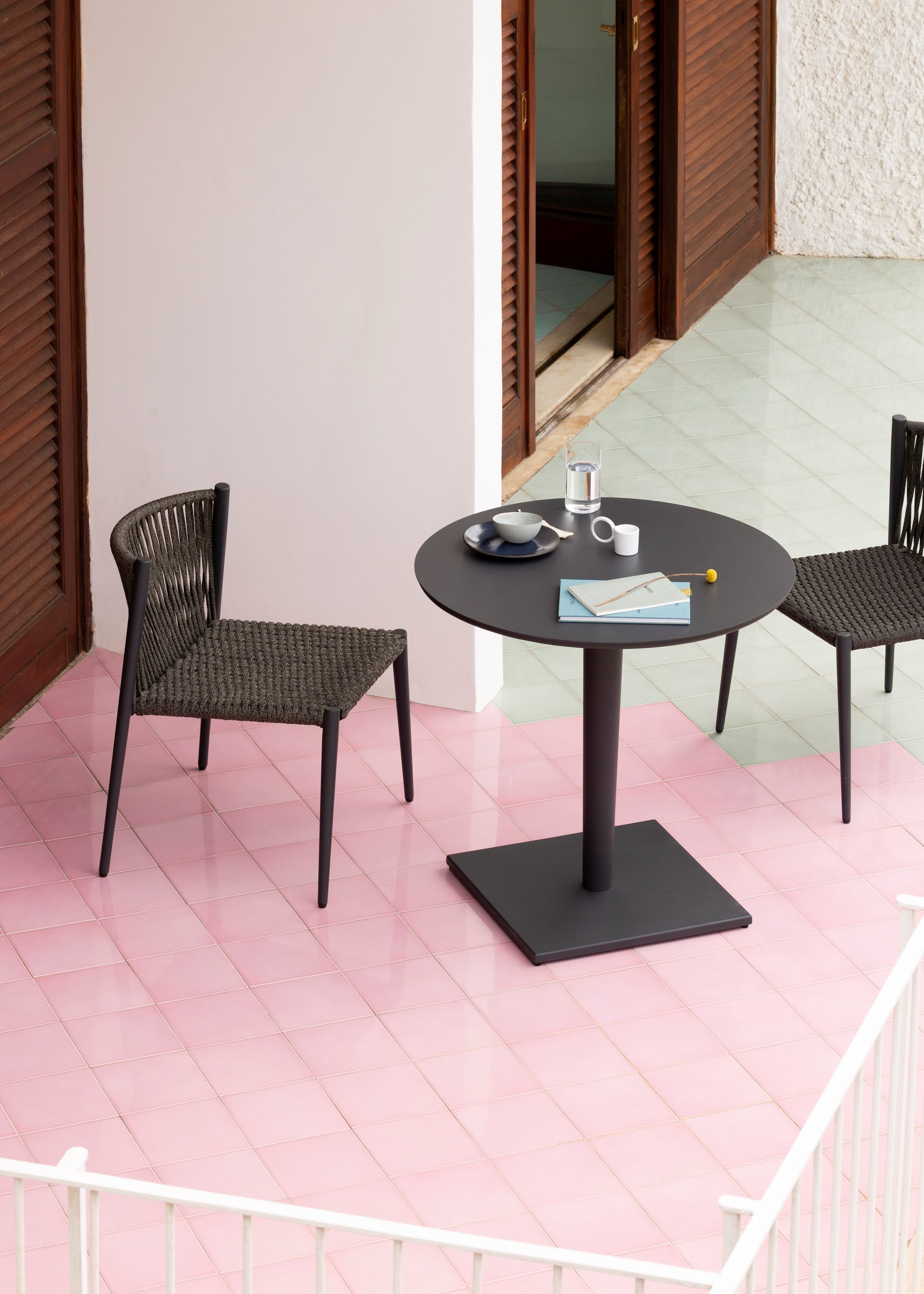 Алюминиевый круглый садовый стол Unopiù свет ARCH-00139356 - Вид №5