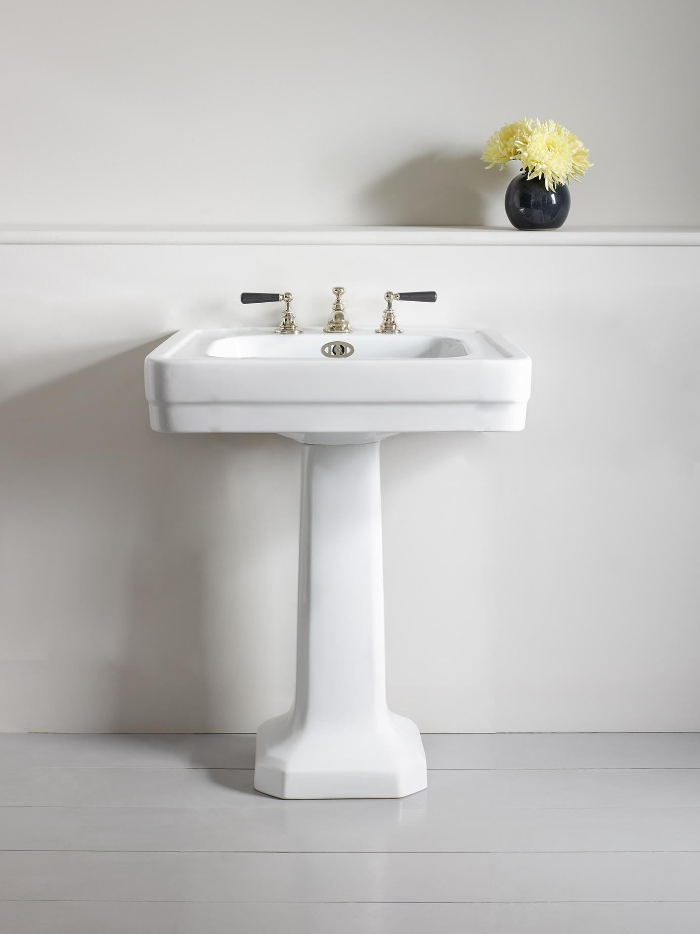 2-02-002 Маленький и средний бассейн Soho на пьедестале Soho The water monopoly