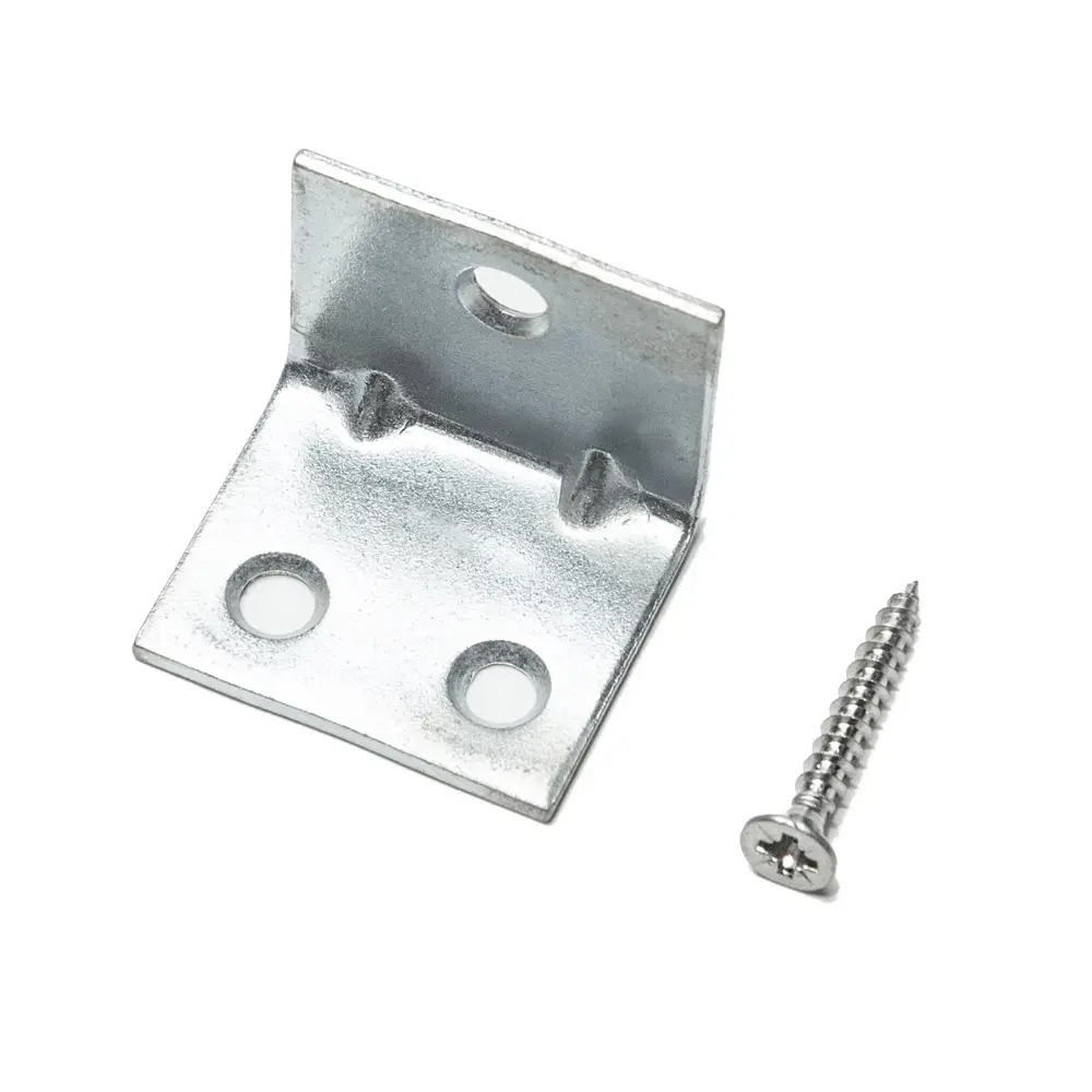 Стальной уголок для столба и 3 самореза CM STLM-2023574