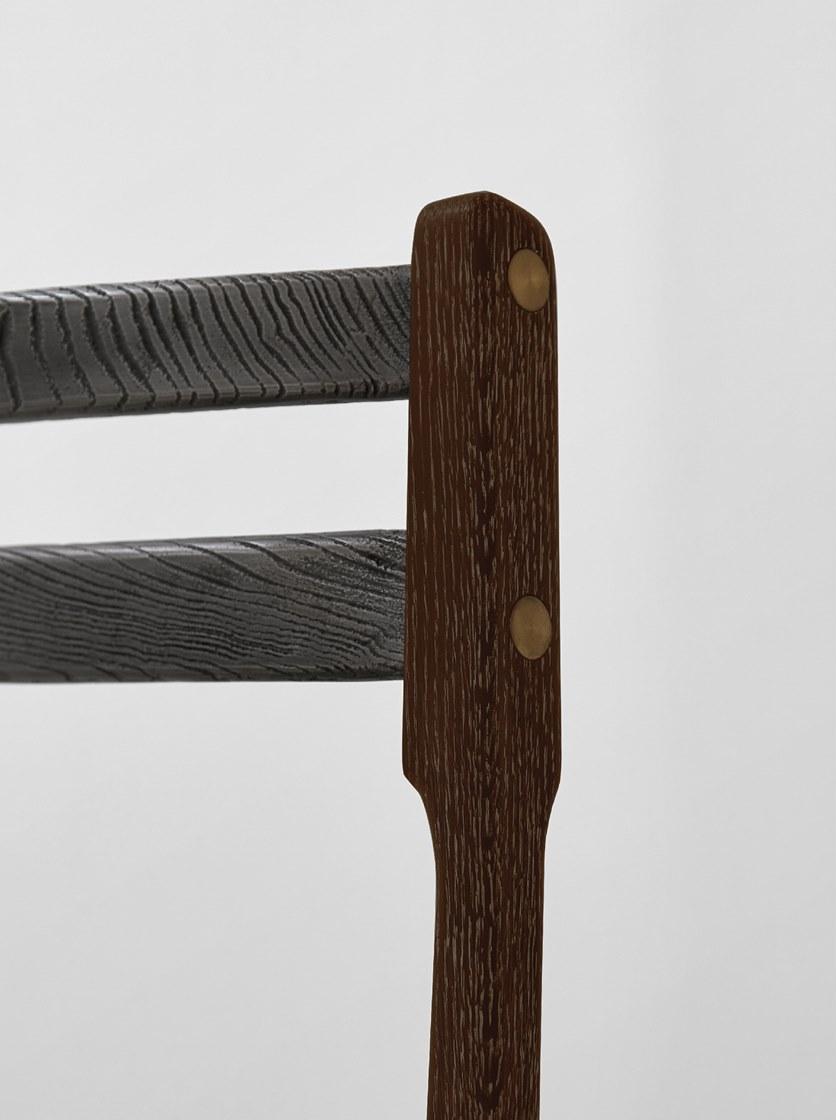 District Eight Стул из дуба со встроенной подушкой  M2011  - Вид №7