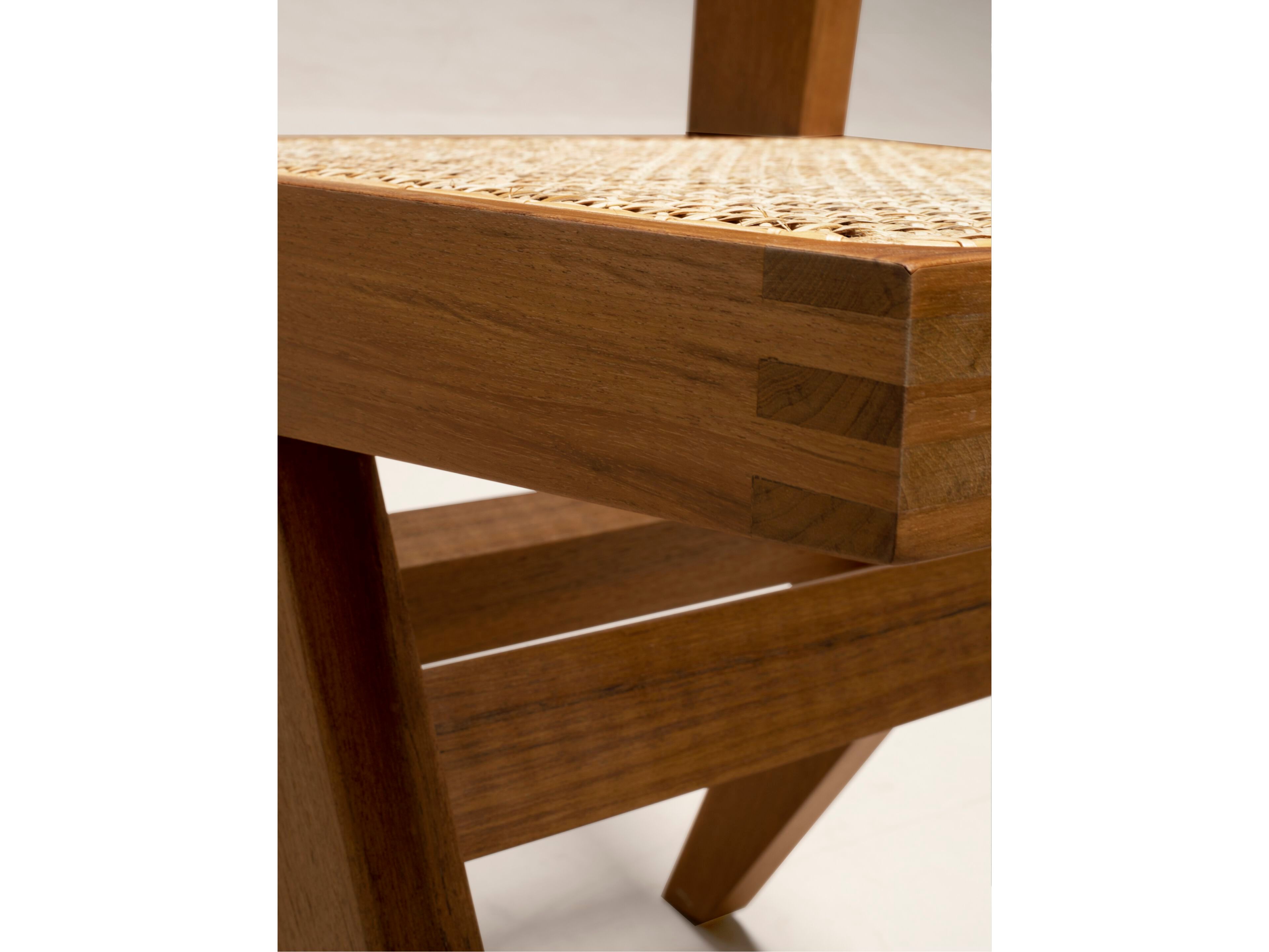 Стул из тикового дерева без подлокотников Phantom Hands Project Chandigarh ARCH-00017432 - Вид №2