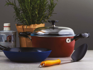 Алюминиевая кастрюля с крышкой