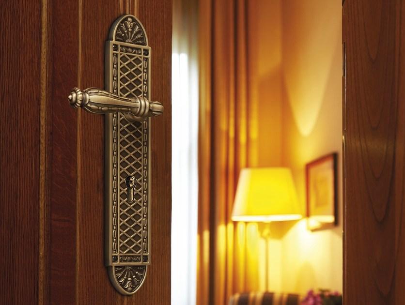 LINEA CALI' Латунная ручка в индийском стиле с накладкой Zaara sun-id-1507301 - Вид №1