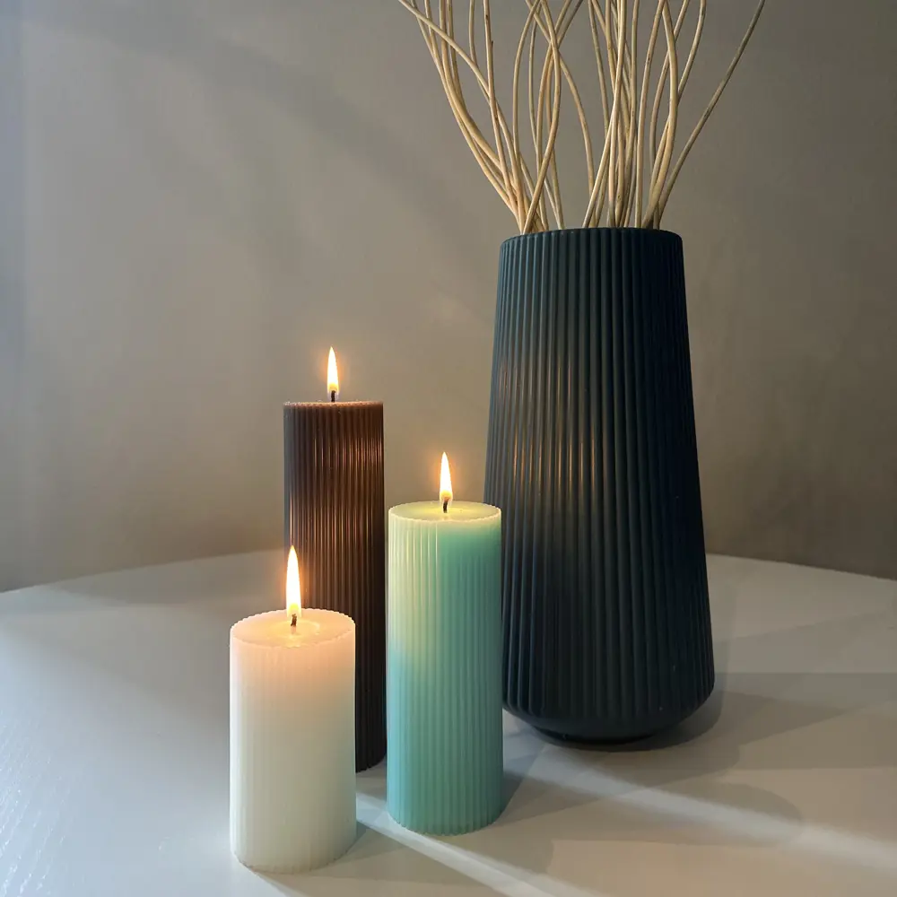 Дизайнерская свеча-столбик Ribbed черная 20 см 89370275 Santreyd STLM-0811872 - Вид №4