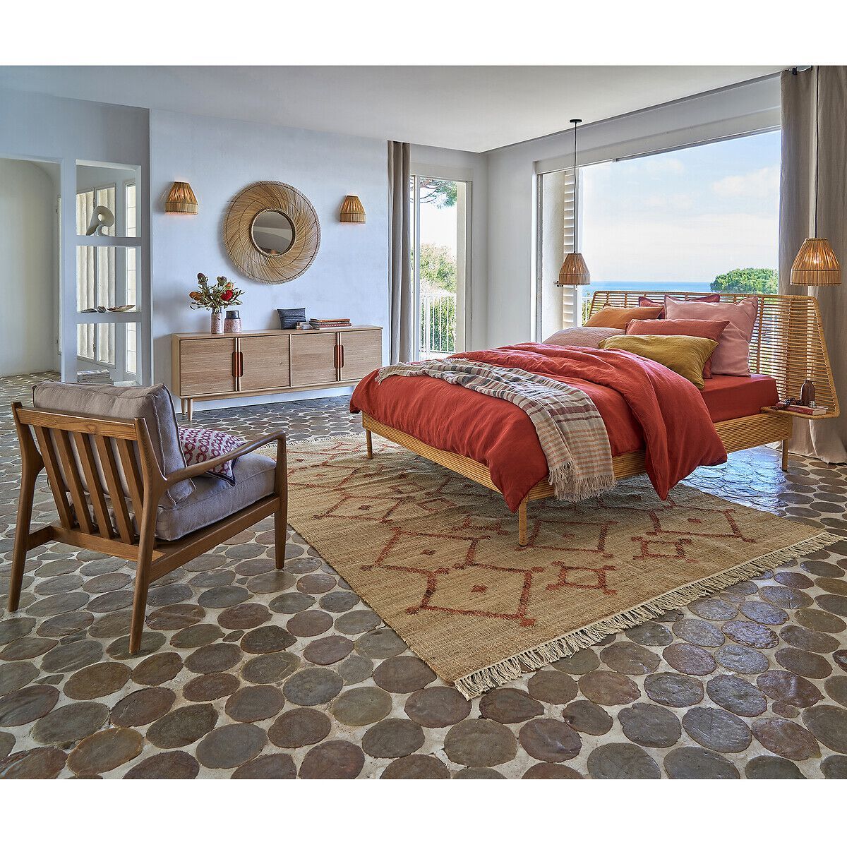 Плетеная двуспальная кровать со встроенными тумбочками AMPM SAGHIL ARCH-00050640 - Вид №5